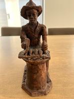 Beeldje uit Kenia (gietijzer?)17cm x 13cm, Antiek en Kunst, Kunst | Beelden en Houtsnijwerken, Ophalen of Verzenden