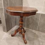 Houten bijzettafeltje, Ophalen