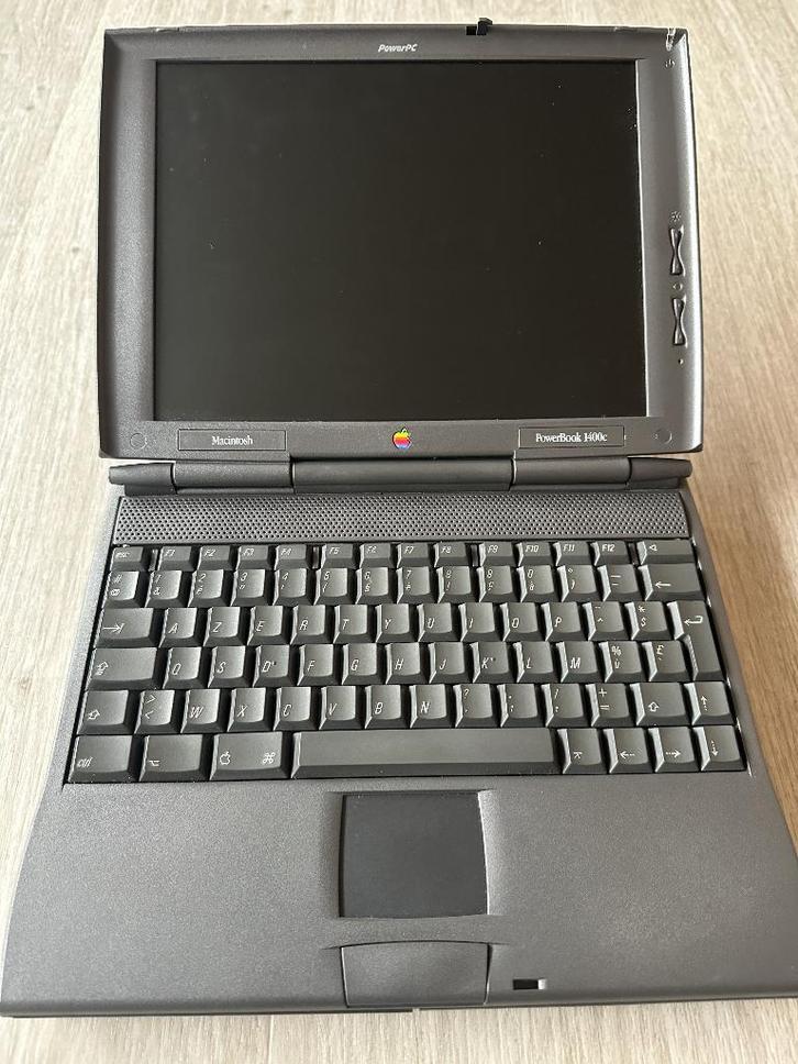 PowerBook SERIES 1400 MACINTOSH APPLE 1996 - nikkel - 140€, Computers en Software, Apple Macbooks, Zo goed als nieuw, Overige modellen