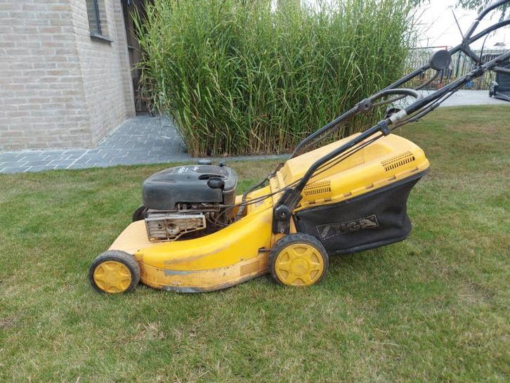 Grasmaaier Stiga zelftrekkend, Tuin en Terras, Grasmaaiers, Gebruikt, Benzine-grasmaaier, 50 cm of meer, Cirkelmaaier, Ophalen