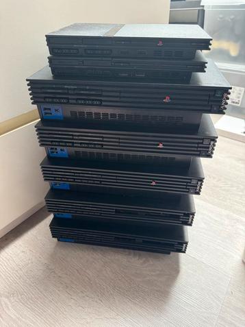 7x PS2 consoles beschikbaar voor biedingen