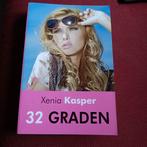 Xenia Kasper - 32 graden 1 baby, 1 moord en 1 perfecte man, Boeken, Ophalen of Verzenden, Zo goed als nieuw, Xenia Kasper