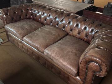 chesterfield vintage disponible aux enchères