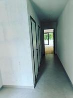 Schilderdeur wit met zwart strak beslag, inclusief kadrement, Doe-het-zelf en Bouw, Ophalen, 80 tot 100 cm, Binnendeur, Zo goed als nieuw