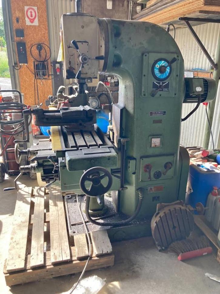 Fraiseuse à métaux TOS, Bricolage & Construction, Outillage | Fraiseuses, Utilisé, Électrique, Autres types, Enlèvement