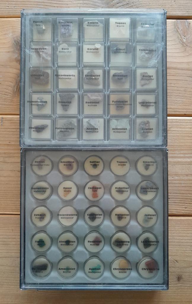 Twee verzameldozen met diverse soorten edelstenen mineralen, Verzamelen, Mineralen en Fossielen, Ophalen of Verzenden