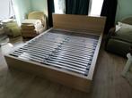 Bed + lattenbodem 1m60, Huis en Inrichting, Slaapkamer | Bedden, Ophalen
