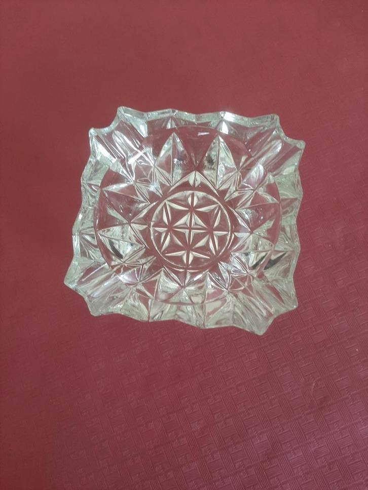 Retro vierkante glazen asbak–geslepen sterpatroon–jaren 60, Antiek en Kunst, Antiek | Glaswerk en Kristal, Ophalen of Verzenden