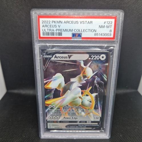 Arceus V Ultra Premium Collection Vstar PSA 8, Hobby en Vrije tijd, Verzamelkaartspellen | Pokémon, Zo goed als nieuw, Ophalen of Verzenden