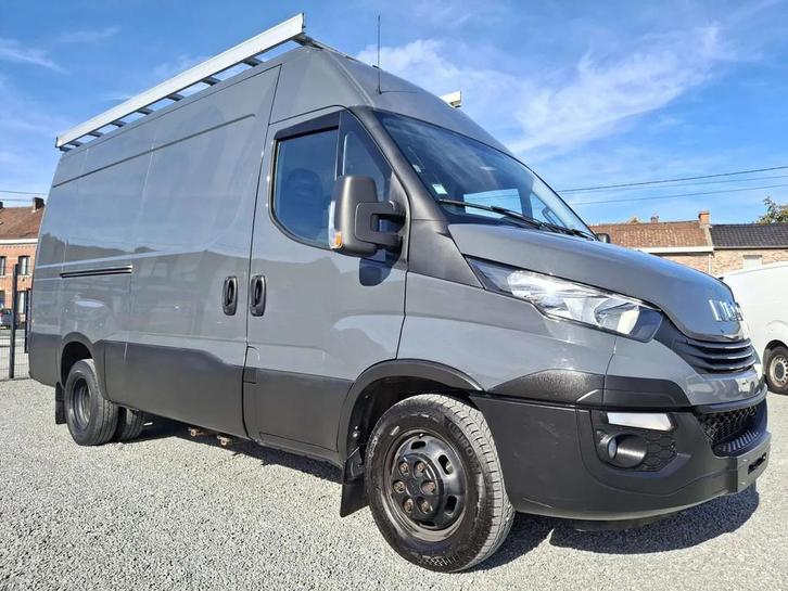 Iveco Daily 35C18 - masse tractable 3500 kg (bj 2019), Auto's, Bestelwagens en Lichte vracht, Bedrijf, Te koop, ABS, Achteruitrijcamera