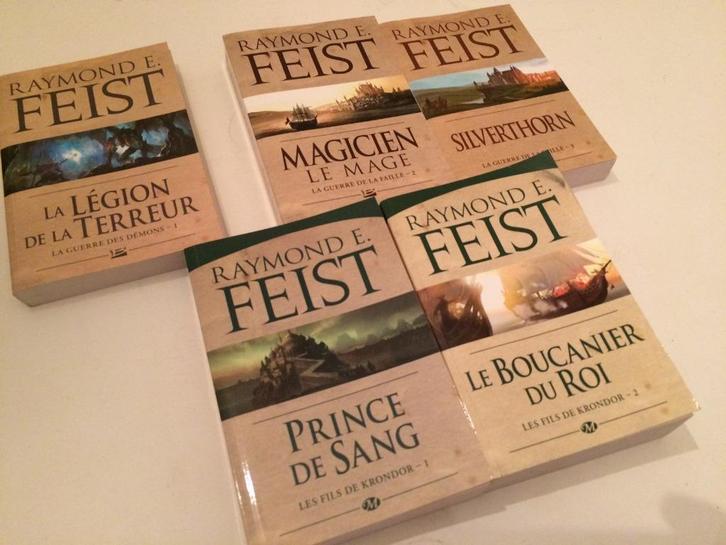 Raymond Elias Feist Les Chroniques de Krondor, Boeken, Fantasy, Nieuw, Ophalen of Verzenden