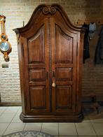 Massieve Engelse hallkast, Ophalen