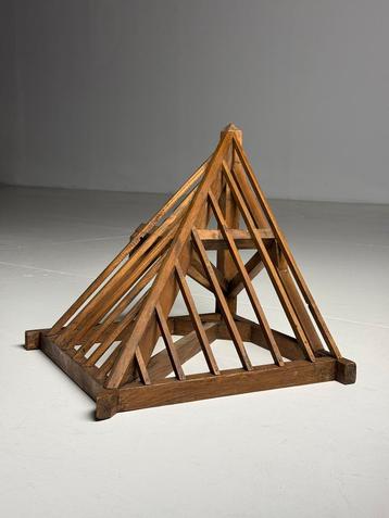 Piece de Maitrise grenen antiek, Enlèvement