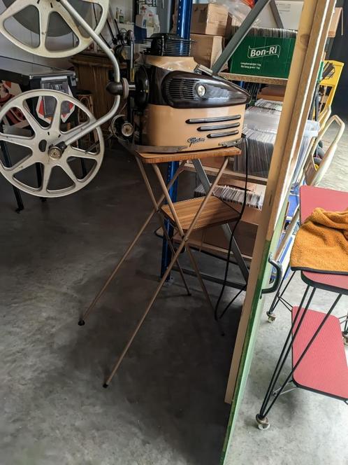 Precisvox projector met projectietafel VINTAGE, Verzamelen, Foto-apparatuur en Filmapparatuur, Projector, 1940 tot 1960, Ophalen