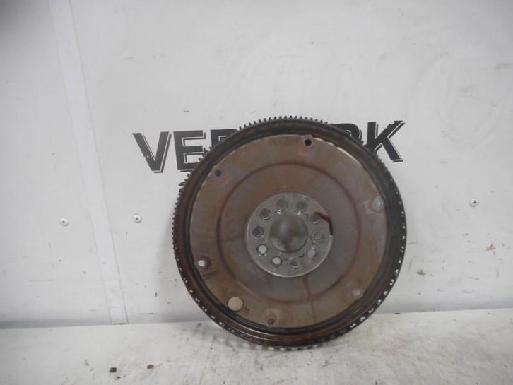 VLIEGWIEL Volvo V40 (VW) (01-1995/06-2004) (09135601), Auto-onderdelen, Motor en Toebehoren, Volvo, Gebruikt