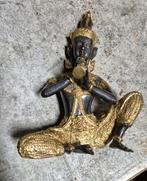 A vintage bronze Thai Buddha figure playing a pipe., Antiquités & Art, Antiquités | Bronze & Cuivre, Bronze, Enlèvement ou Envoi