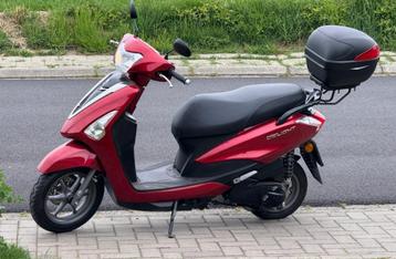 Yamaha d'elight-scooter 125CC, Motoren, Scooter, Particulier, 125 cc, 11 kW of minder