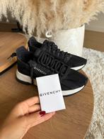 Givenchy sneakers Low Runner Mesh Zwart T37, Ophalen of Verzenden, Zo goed als nieuw, Zwart, Sneakers