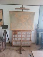 Oude educatieve kaarthouder, geregistreerd ontwerp, Ophalen