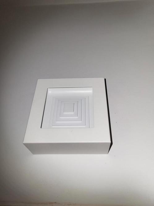 2 lampes LED pour mur ou plafond 14 cm x 14 cm, Maison & Meubles, Lampes | Appliques, Comme neuf, Synthétique, Enlèvement