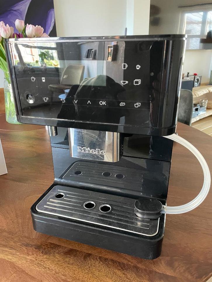 Koffiemachine Miele CM6, Elektronische apparatuur, Koffiemachine-accessoires, Gebruikt, Ophalen of Verzenden