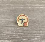 PIN - TOTAL FOOTBALL CLUB - VOETBAL, Verzenden, Gebruikt, Sport, Speldje of Pin
