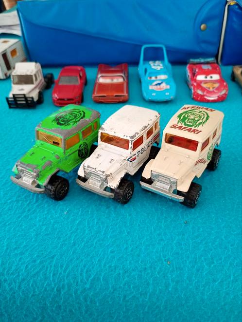 3 x Toyota Land Cruiser, Hobby en Vrije tijd, Modelauto's | Overige schalen, Zo goed als nieuw, Ophalen of Verzenden