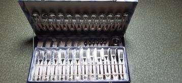 Ménagère complète 12 personnes. Gottinghen. Neuf, Enlèvement, Neuf, Inox ou Chrome, Ensemble de couverts