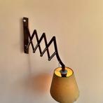 Vintage houten wandlamp /schaarlamp met kapje 'Aro Leuchten', Antiek en Kunst, Ophalen of Verzenden