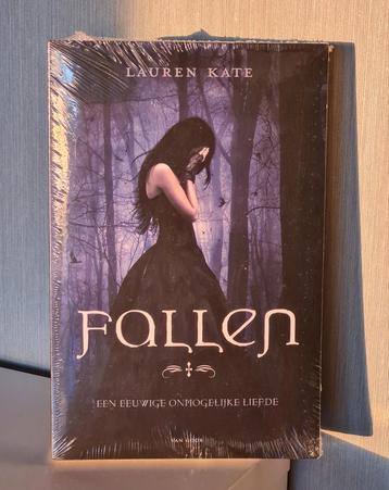 Lauren Kate - Fallen (Nederlandstalig) beschikbaar voor biedingen