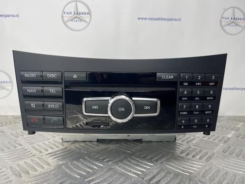Radio van een Mercedes E-Klasse, Auto-onderdelen, Elektronica en Kabels, Mercedes-Benz, Gebruikt, 3 maanden garantie