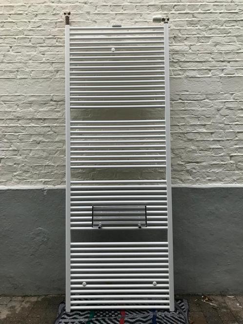 Vasco Iris hdm radiator 750x2022 wit, Doe-het-zelf en Bouw, Verwarming en Radiatoren, Zo goed als nieuw, Ophalen