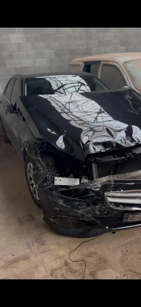 Mercedes-Benz, Auto's, Mercedes-Benz, Particulier, E-Klasse, Diesel, Euro 5, Berline, 5 deurs, Automaat, Zwart, Zwart, Leder, Achterwielaandrijving