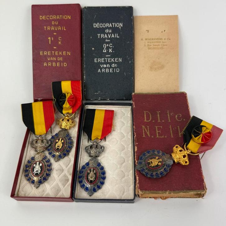 Set van 4 Belgische arbeidsmedailles - met etuis, Postzegels en Munten, Penningen en Medailles, Ophalen of Verzenden