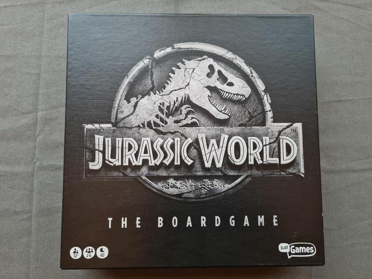 Jurassic World - The Board Game, Hobby en Vrije tijd, Gezelschapsspellen | Bordspellen, Zo goed als nieuw, Een of twee spelers