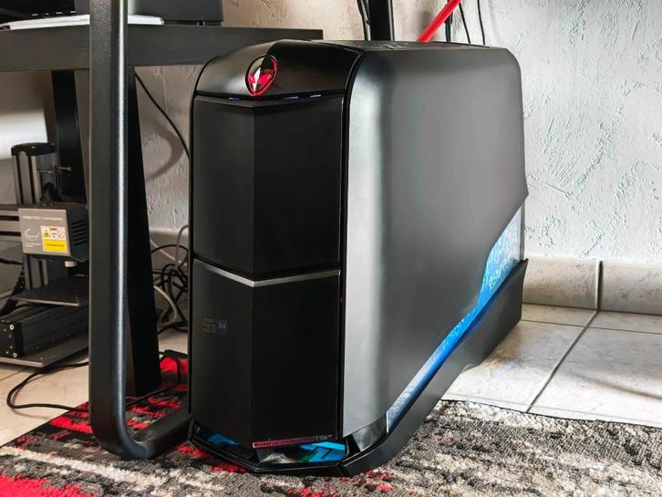 Custom PC in Alienware R3 behuizing – i7 13700k 32gb DDR5, Computers en Software, Desktop Pc's, Zo goed als nieuw, 3 tot 4 Ghz