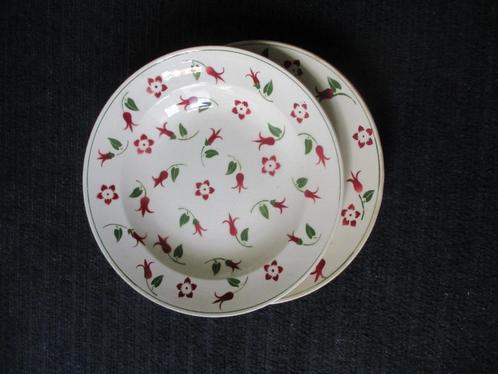 Particulier   Set oude  EETBORDEN   boch fre la louviére, Huis en Inrichting, Keuken | Servies, Gebruikt, Overige stijlen, Porselein