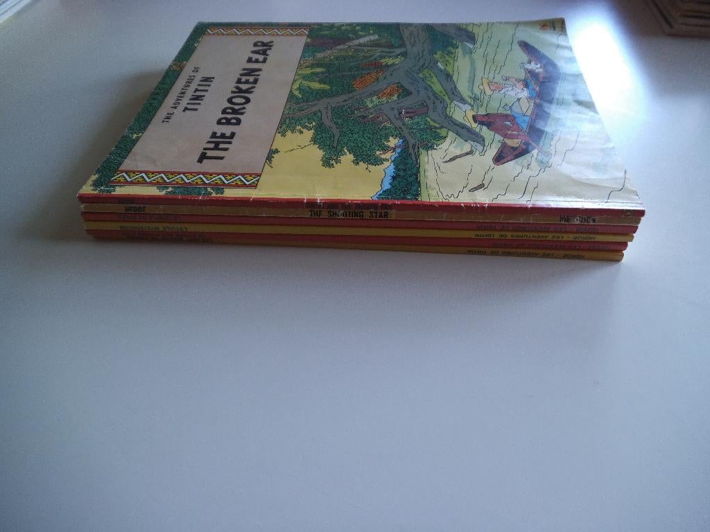 6 albums Tintin  4 Franstalig Total reclame, 2 Engelstalige, Livres, BD, Utilisé, Plusieurs BD, Enlèvement ou Envoi
