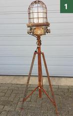 Antieke vintage industriele retro vloerlampen staande lampen, Comme neuf, Métal, Enlèvement ou Envoi, Moins de 100 cm