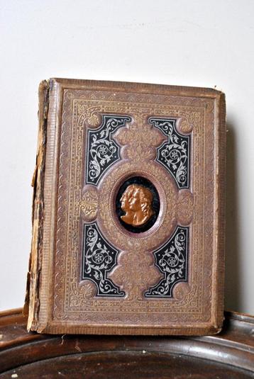 Antiek Duits boek Goethe und Schiller  beschikbaar voor biedingen