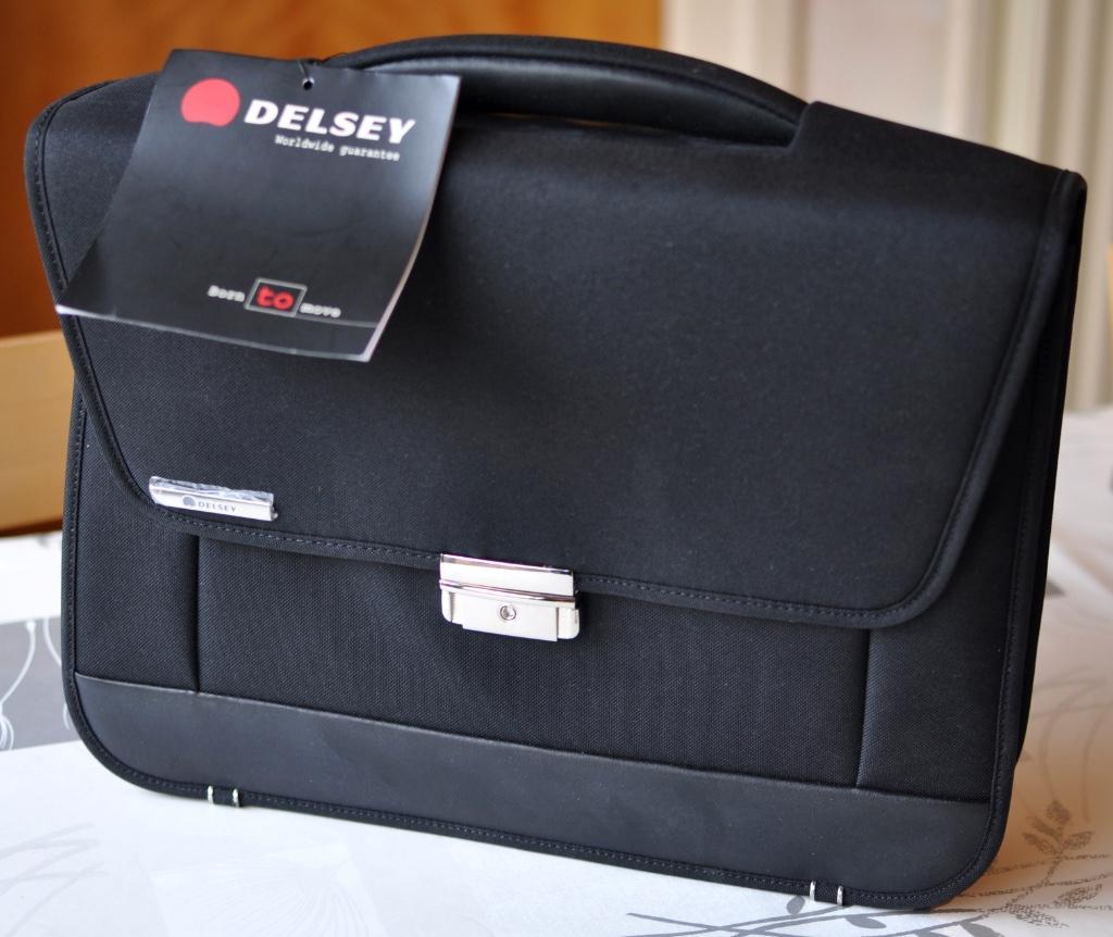 Malette Delsey pour Laptop ou documents Neuf Sacs Cartables