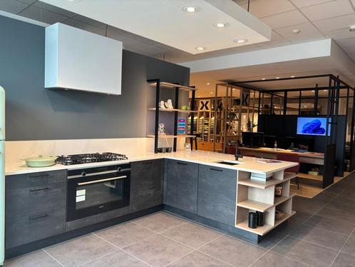 Volledig ingerichte keuken ( toonzaalmodel), Huis en Inrichting, Keuken | Complete keukens, Nieuw, Hoekkeuken, Overige kleuren