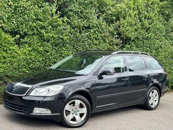 Skoda Octavia SW 1.6 TDi+BOITE AUTO+NAVI+AIRCO+CUIR+JANTES+E