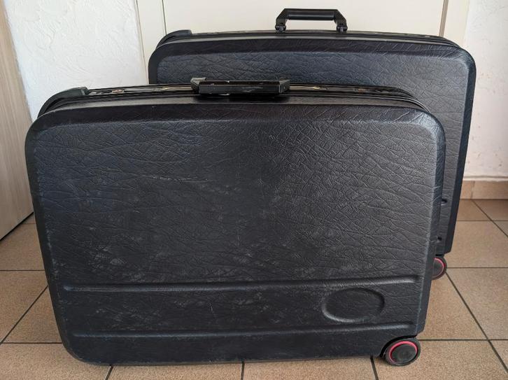 2 blauwe reiskoffers Goldenman, Handtassen en Accessoires, Koffers, Gebruikt, Hard kunststof, 70 cm of meer, 55 cm of meer, Slot