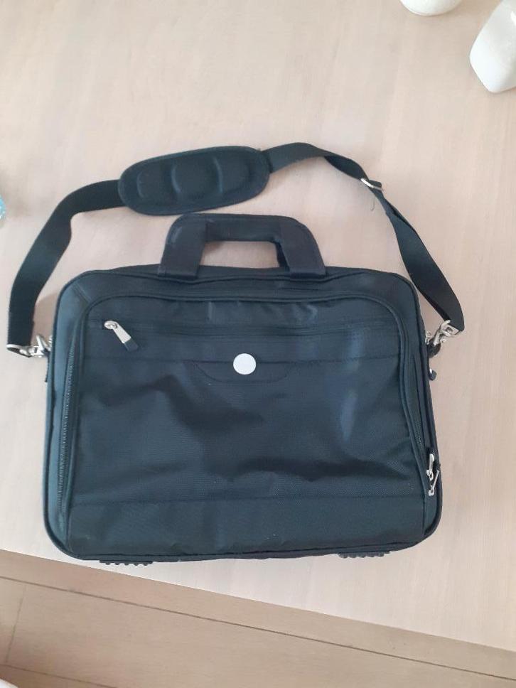 Dell laptoptas in super staat (met schouderriem), Computers en Software, Laptoptassen, Zo goed als nieuw, Schoudertas, Ophalen of Verzenden
