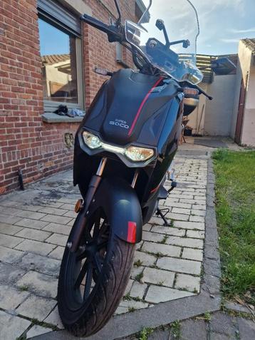 100 % ELEKTRISCHE MOTOSCOOTER 95 km/h beschikbaar voor biedingen