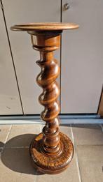 Massief houten zuil, Pied de stalle, Ophalen