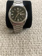 Seiko 5 Day and Date ‘Sunburst grey’, Montre-bracelet, Seiko, Acier, Enlèvement