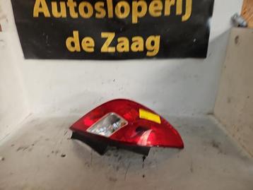 Achterlicht links van een Opel Corsa beschikbaar voor biedingen
