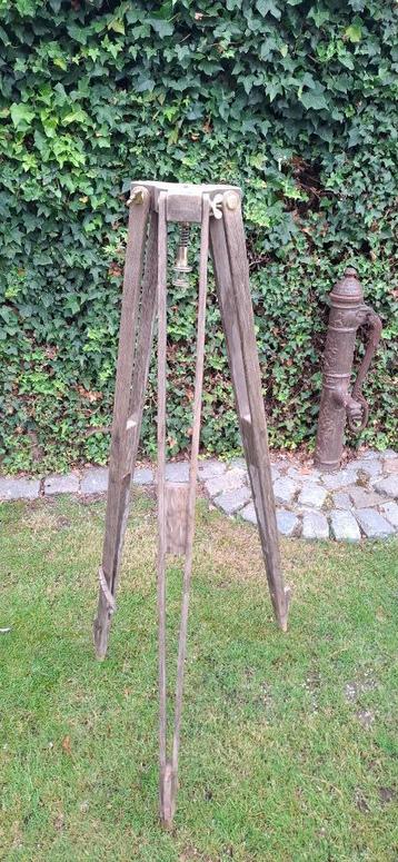 Oud houten statief/ vintage driepikkel/jaren '30 beschikbaar voor biedingen